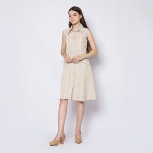 AE PIONA - Sleeveless Shirt Collared Full Dress Coat